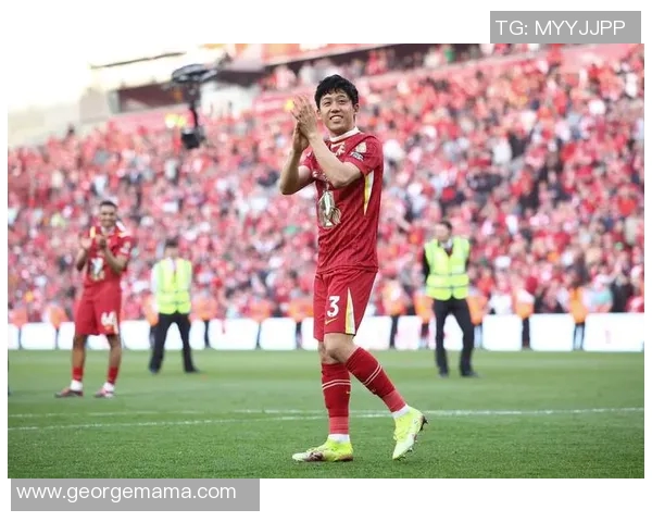 世界十大足球巨星盘点 日本球员的崛起与全球影响力解析